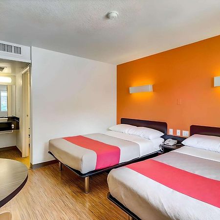 Park Inn By Radisson, Thornton Exterior photo