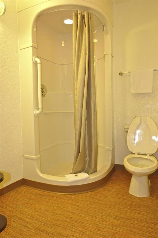 Park Inn By Radisson, Thornton Room photo