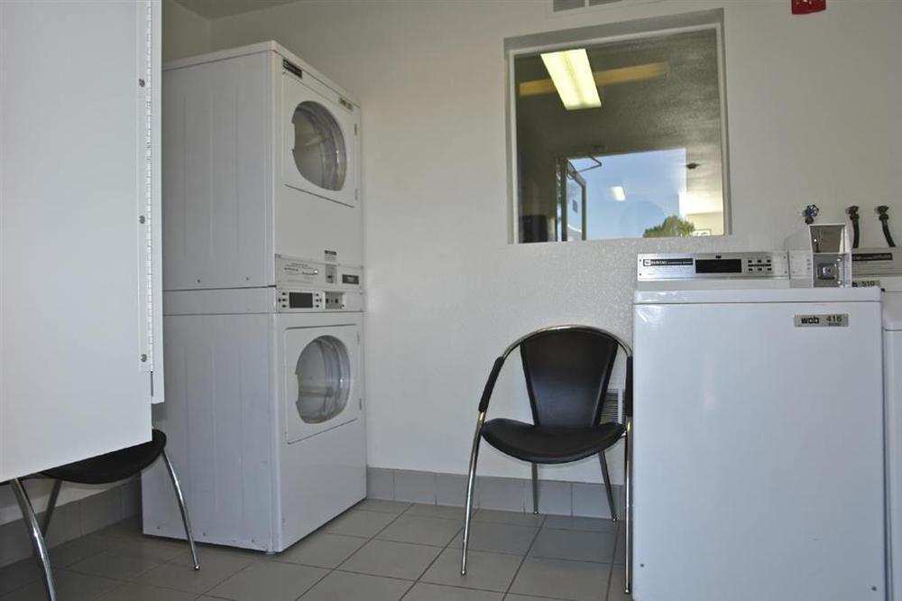 Park Inn By Radisson, Thornton Amenities photo
